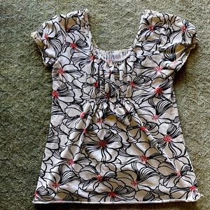 Lucy Short sleeve top. Size Large